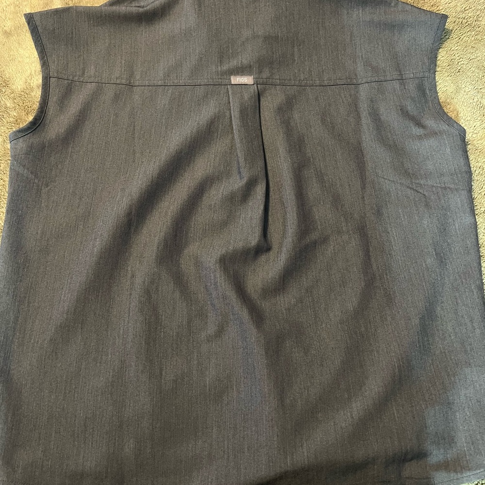 Figs Graphite Rafaela Scrub Top! - Picture 4 of 4